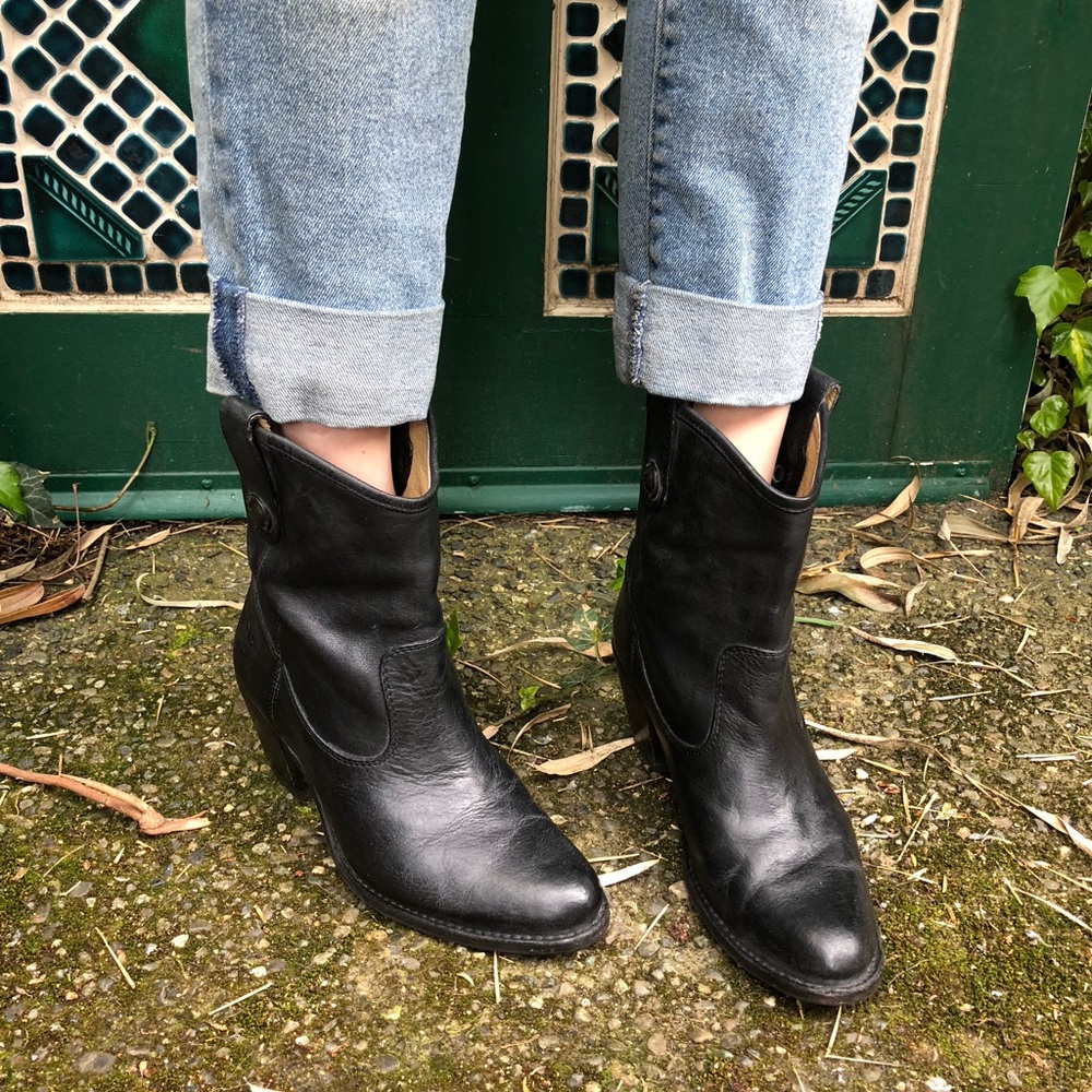 Frye Rustic Western Boho Ankle Boots Size 5.5 US ✨
